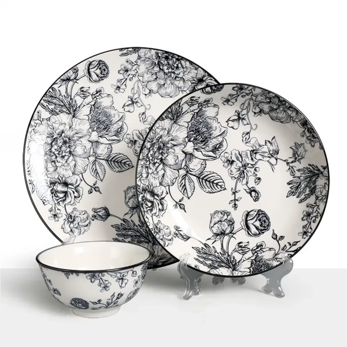 Decorating with a Ceramic Crockery Set