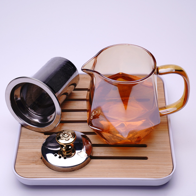 Clear Teapot With Infuser Built-In Glass Filter Separates Tea Leaves Clear Teapot With Infuser Built-In Glass Filter Separates Tea Leaves