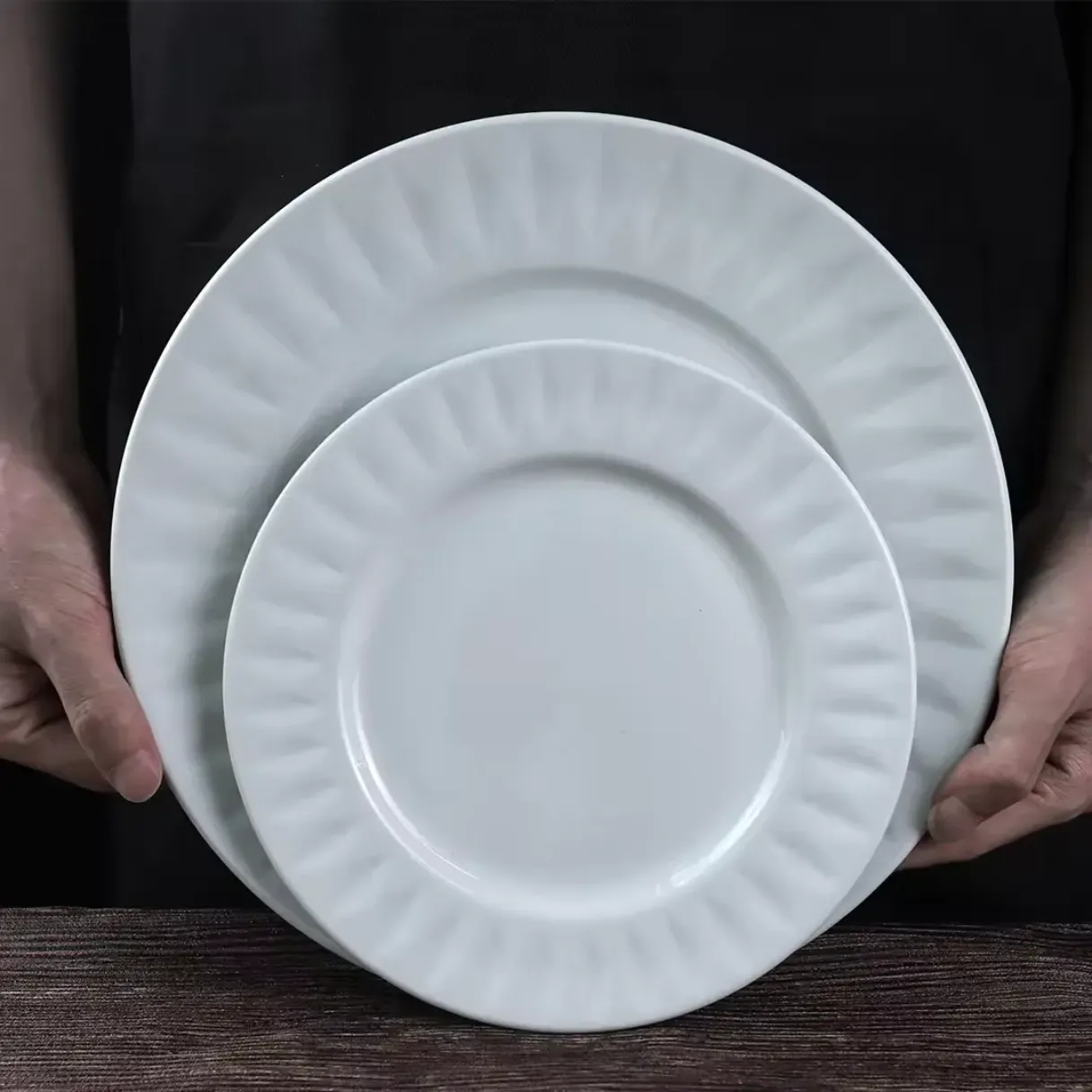 Diamond-Embossed Premium Dinnerware Collection