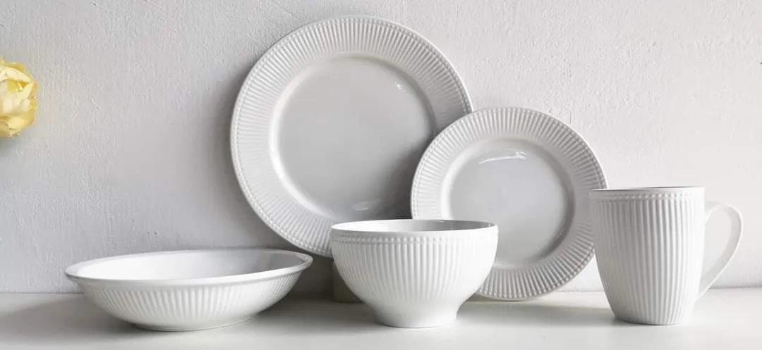 linear textures and dot embossed porcelain dinner set
