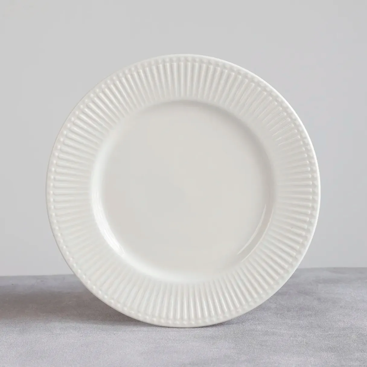 linear textures and dot embossed porcelain dinner set