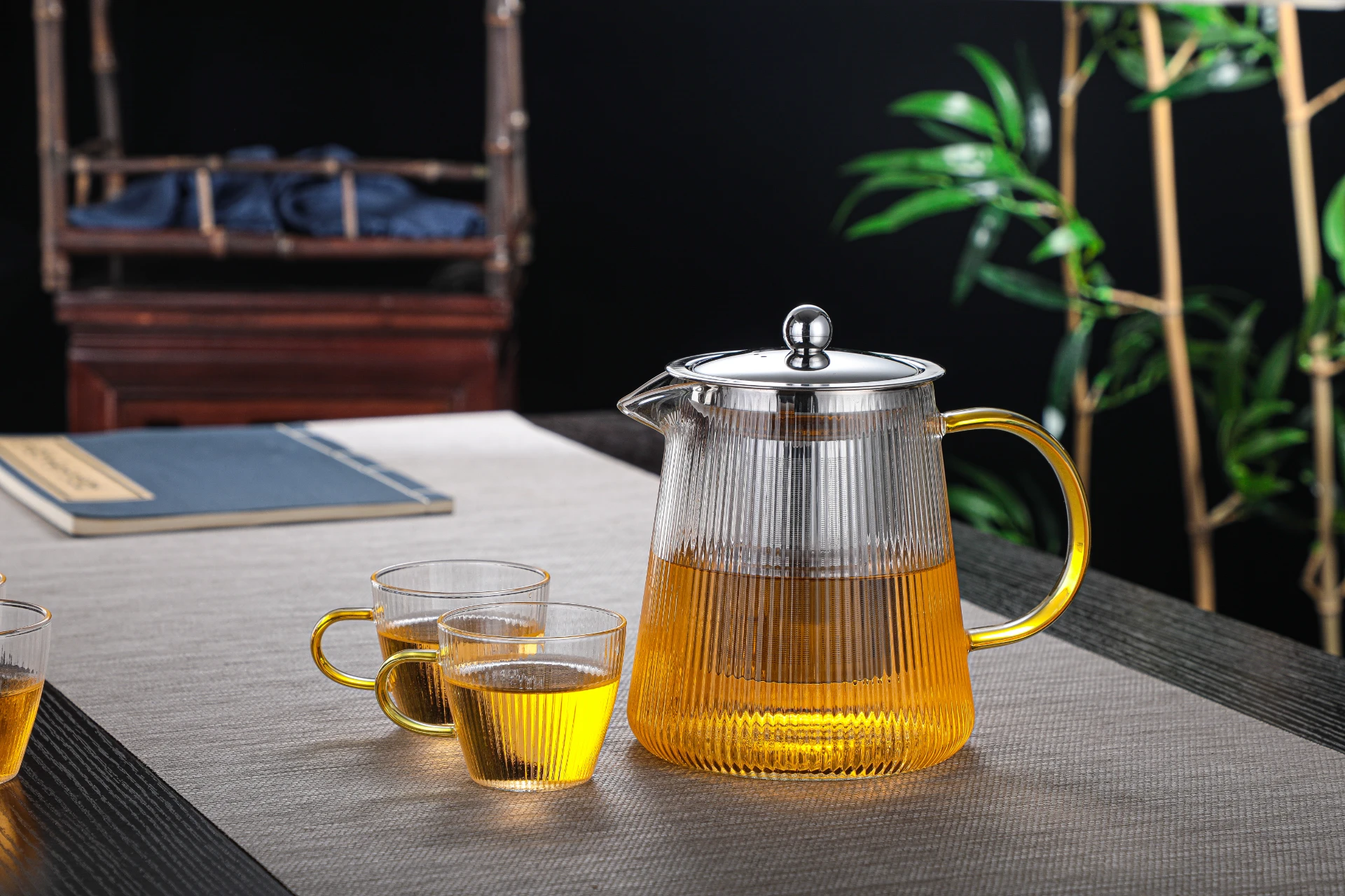 Stripe Texture Tea Pot