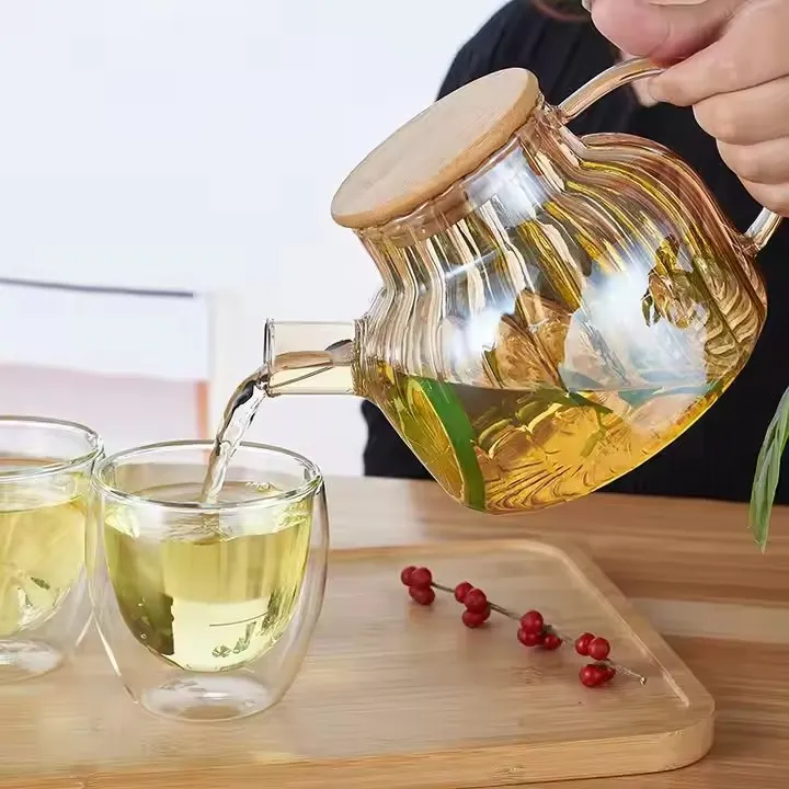Vertical Striped High Borosilicate Glass Water Pitcher With Bamboo/Stainless Steel Lid