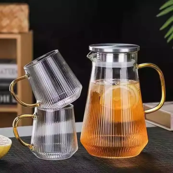 Large Capacity Vertical Striped High Borosilicate Glass Water Pitcher With Stainless Steel Lid