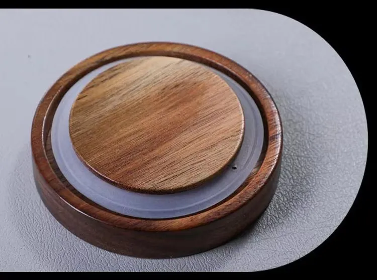 Curved Type Vertical Stripe Inside High Borosilicate Glass Jars With Acacia Wooden Lids