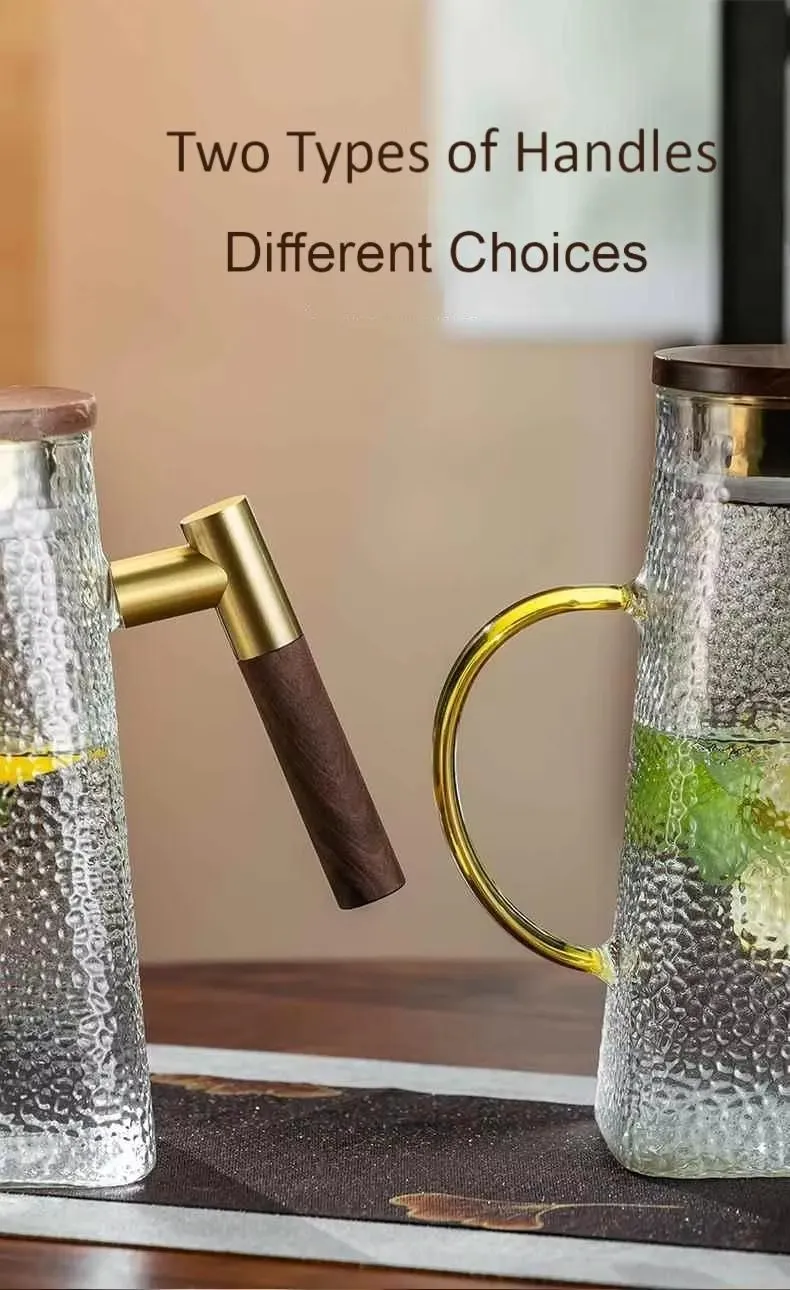 Large Capacity High Borosilicate Glass Pitcher With Wood Handle